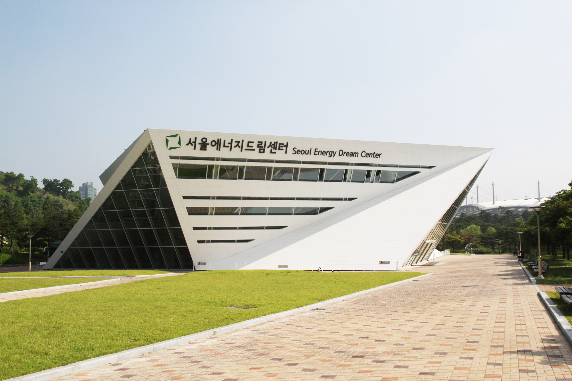 보도자료 [260306] 서울에너지드림센터-뉴스펭귄, 기후위기 관련 전시·교육 활성화를 위한 업무협약 체결